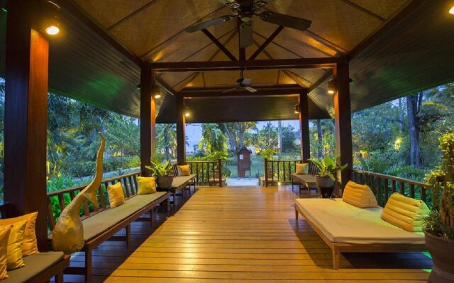 Отель Bandara Resort & Spa вид на фасад