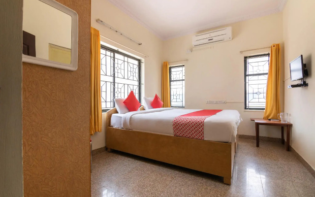 OYO 10242 Hotel Shelton Suites
