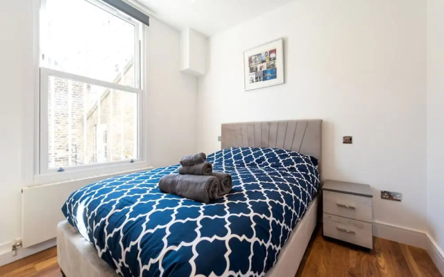 Trendy Paddington Flat SS1