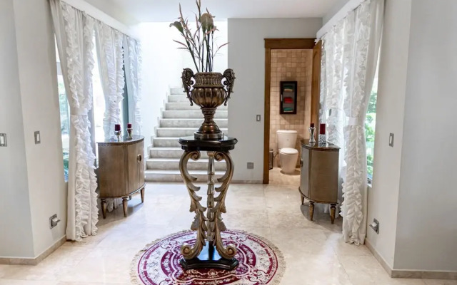 Malmok Luxury Villa