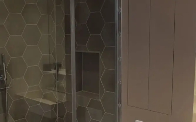 2 Bedroom Apartment in Canada Water