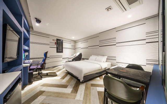 Hotel On