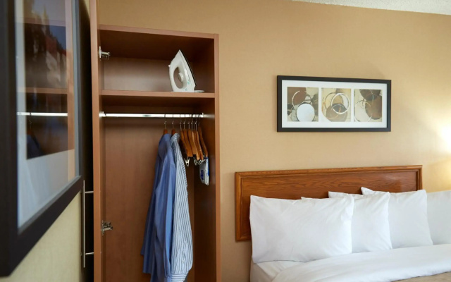 Clarion Pointe