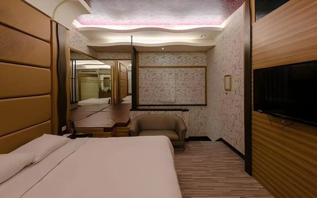 Shinyseasons Motel