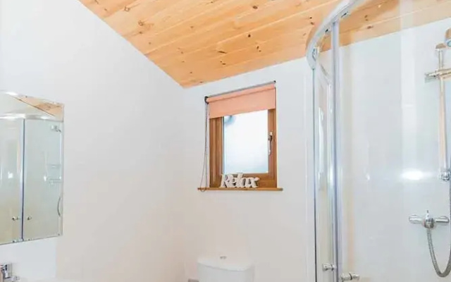 Skylark Lodge With Hot Tub Near Cupar, Fife