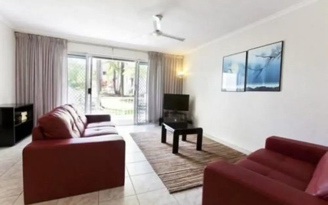 Cannes Court Holiday Apartments