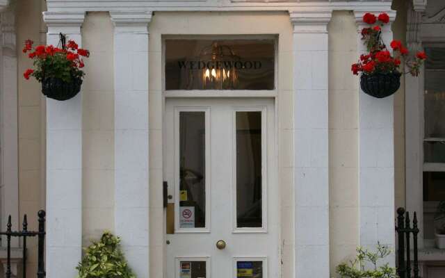 Отель Wedgewood Hotel Великобритания, Лондон - отзывы, цены и фото номеров - забронировать отель Wedgewood Hotel онлайн вид на фасад