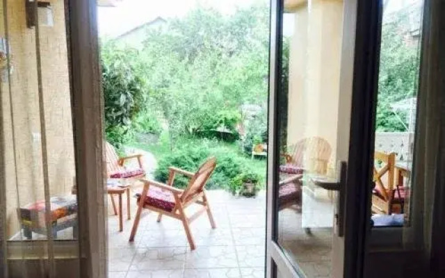Eto Gardenia Apartment