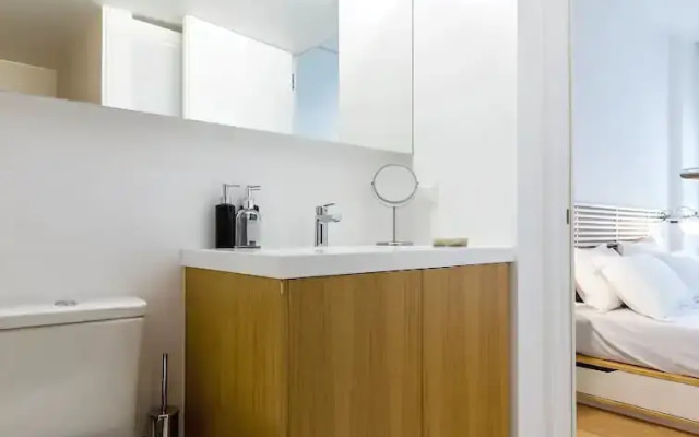 Great Acropolis view apartment in City Center
