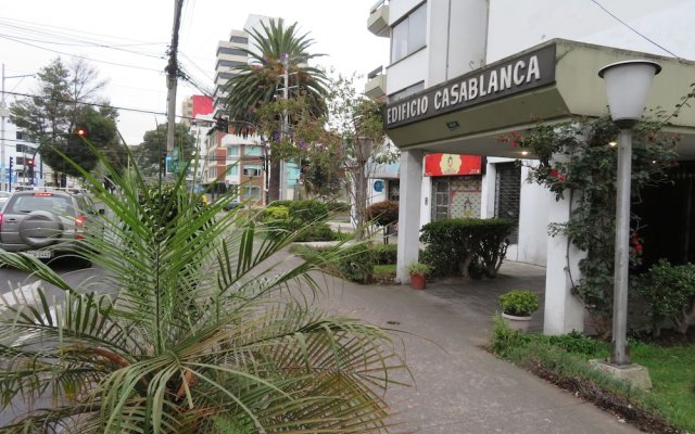 Suite and Apartment Well Located In Quito 1