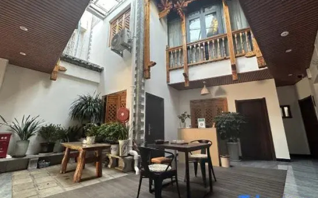 Jianshui Yinqi Homestay