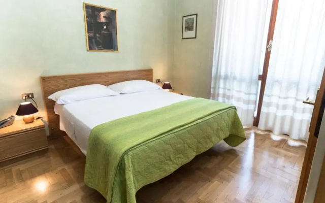 Camere R 75