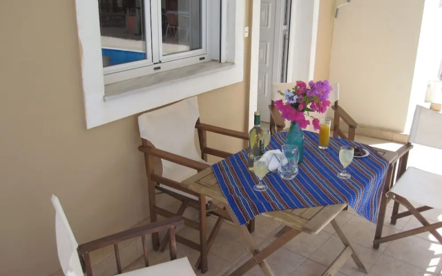 Luxurious Holiday Home in Vamos Plaka With Swimming Pool
