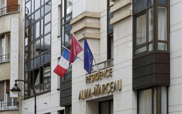 Отель Résidence Alma Marceau вид на фасад