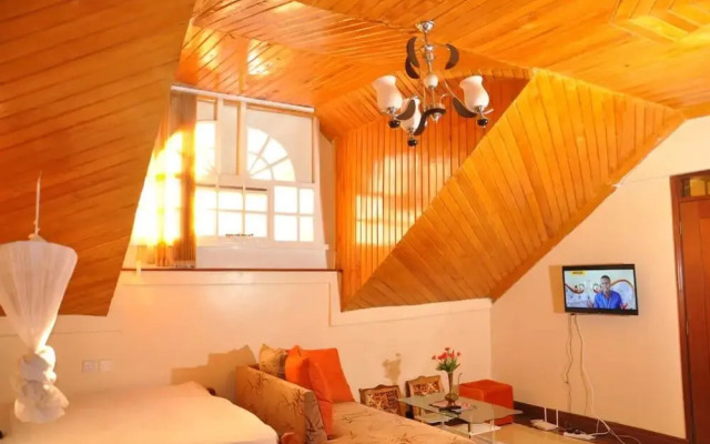 Sherry Homes Tulia Studios