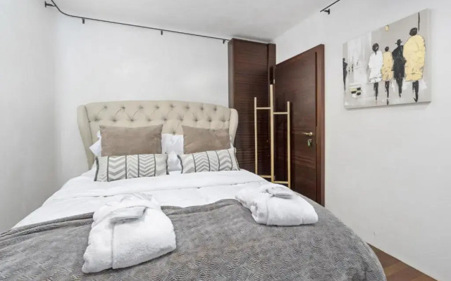 Montreux Rotana Garden House with Private Pool - Swiss Hotel Apartments