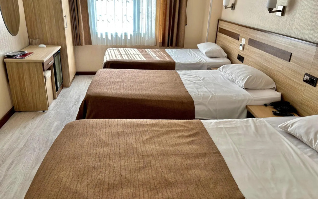 Gold Hotel