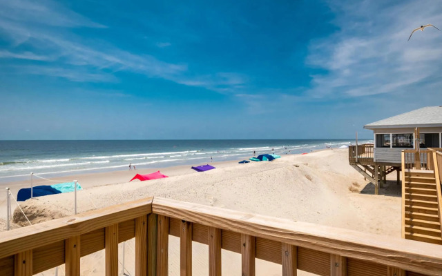 Absolute Beach by Oak Island Accommodations