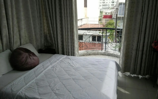 OYO 131 Nhu Phuc Hotel