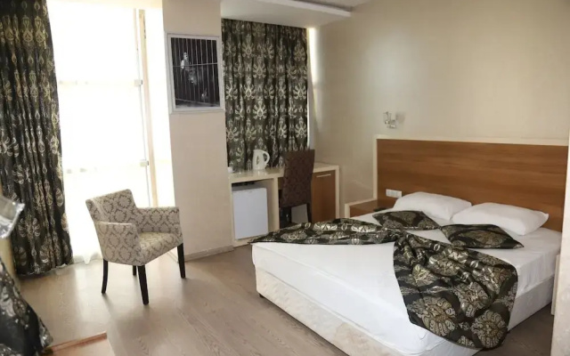 Tella Hotel