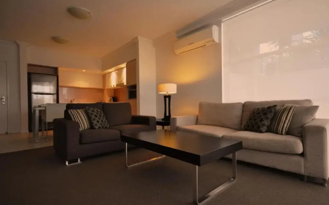 Chancellor Lakeside Apartments