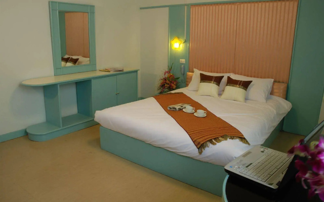 New Mitrapap Hotel