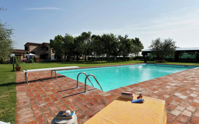 Poolside Vacation Home, Foiano