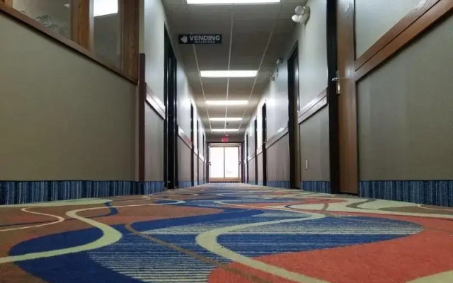 Apple Tree Inn and Suites