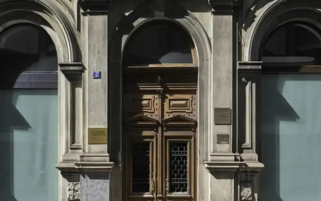 Schone Wohnung mit Aufzug