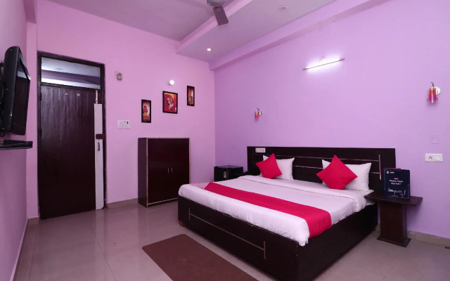 OYO 16905 The Rohtak Hyatt