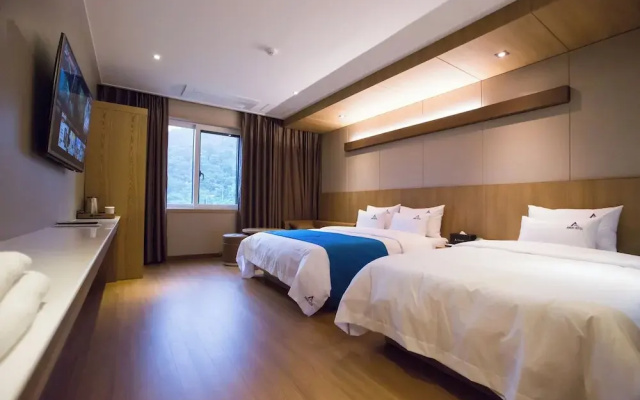 Amor Hotel
