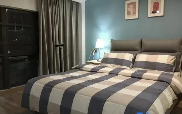 Lvxingjia Designer Audio-Visual Homestay