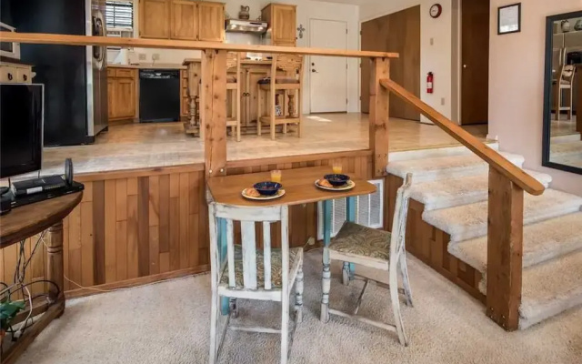 La Luz Lodge - Two Bedroom Cabin