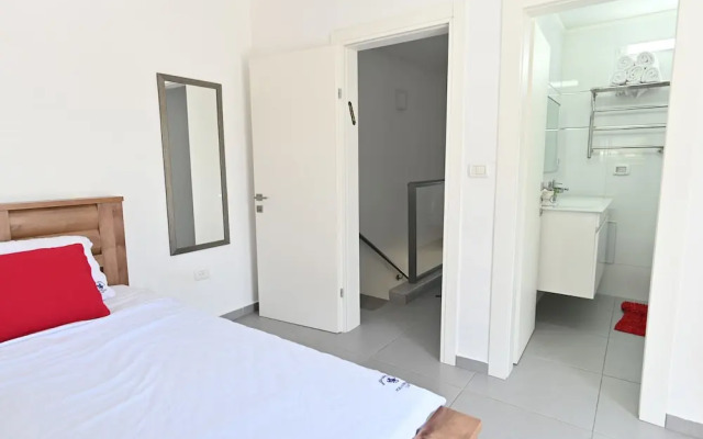 Galilee Triple Terrace