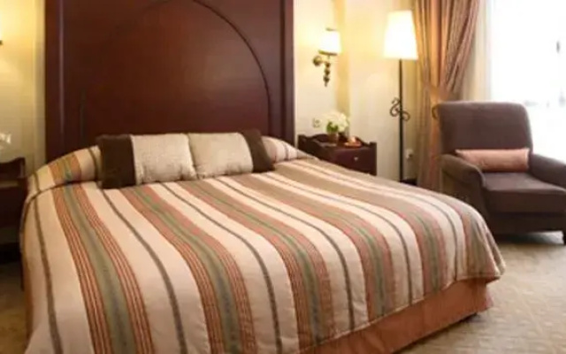 Mercure Grand Hotel Seef  All Suites