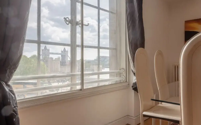 2 Bedroom Flat With Tower Bridge View