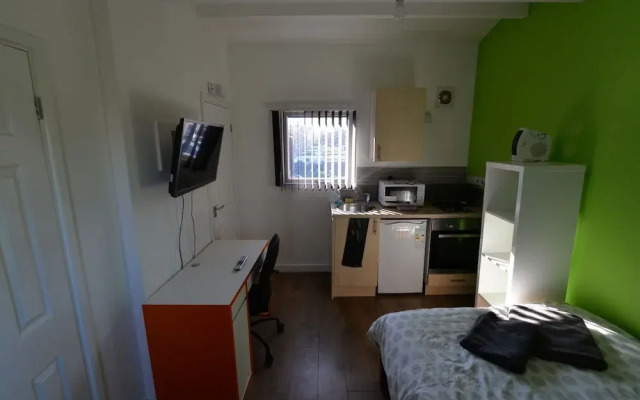 Enticing Apartment in Coventry near Fargo Village