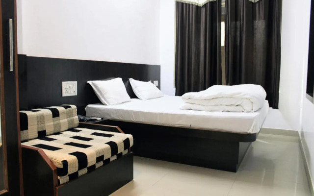 Maruti Group of Hotels - Tulsi Hotel