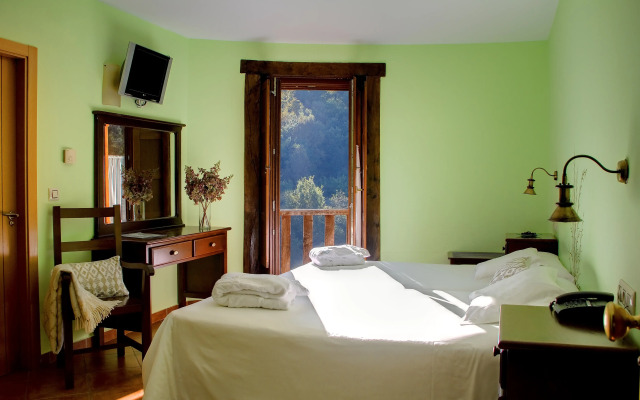 Hotel Balneario Rio Pambre