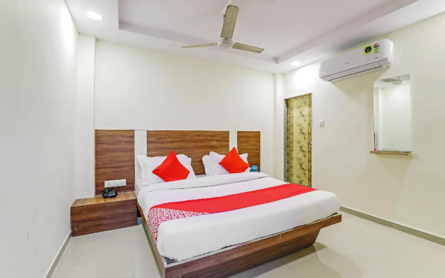 SPOT ON 71099 Hotel Star