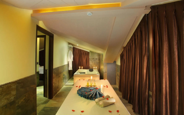 Marigold Sarovar Portico , Shimla. Heated pool & AC Rooms (Resort cottage and SPA)