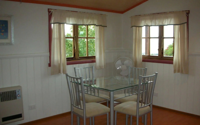 Cedar Cottages Blackmans Bay