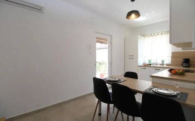 Apartment Padulj 1365