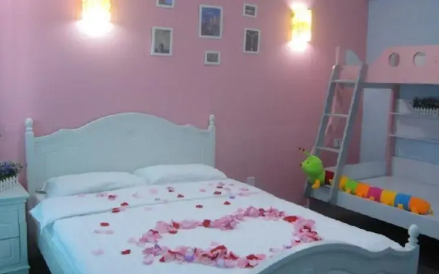 Sanya Romantic Seaview Apartment