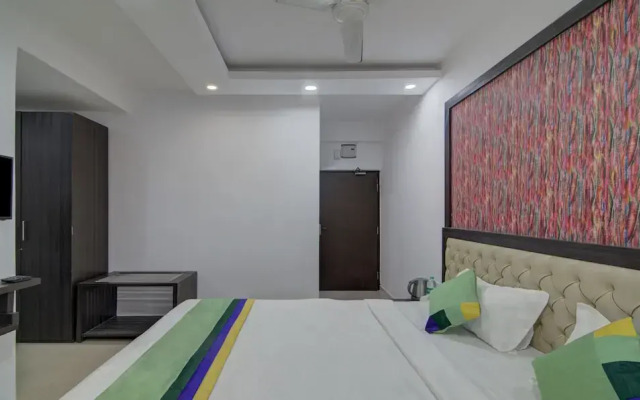 Super OYO Townhouse OAK The Platinum Studio 50