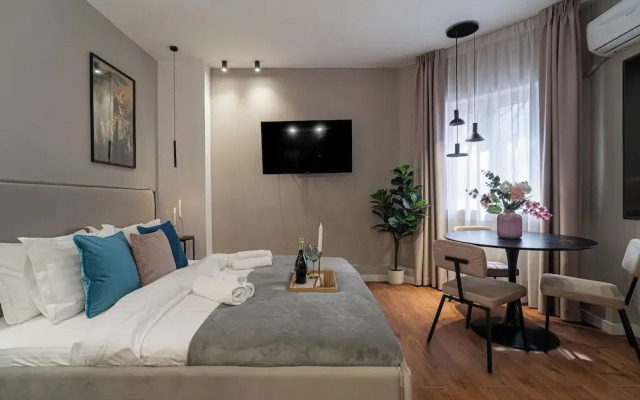 Trendy & Private City Studios Near Cismigiu & Calea Victoriei
