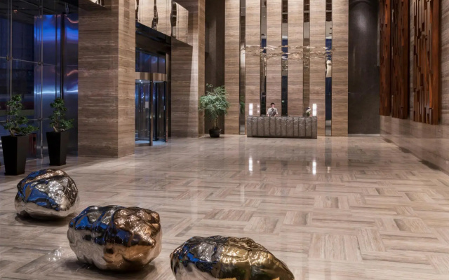 Hyatt Regency Shanghai, Wujiaochang