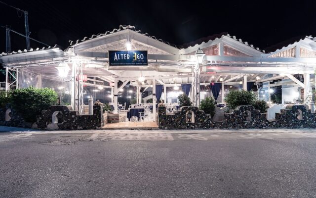 Yianna Hotel вид на фасад