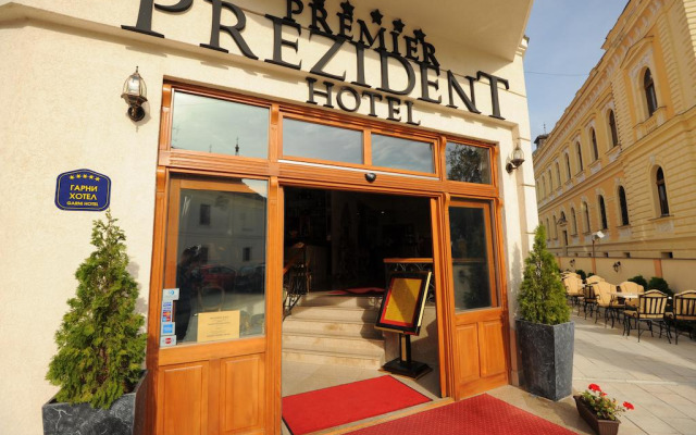 Premier Prezident Garni Hotel And Spa Сремски-Карловци вид на фасад
