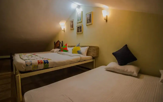 OYO 14340 Home Attic 1BHK Miramar Beach